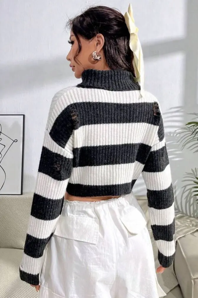 Siyah Beyaz Çizgili Crop Kazak - 6